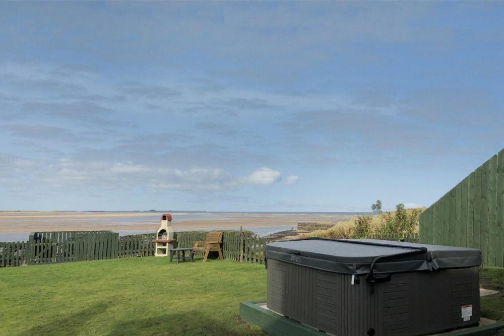 Heather Cottages - Grey Seal แบมบะระ ภายนอก รูปภาพ