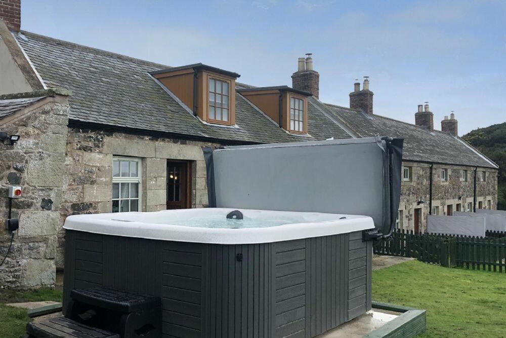Heather Cottages - Grey Seal แบมบะระ ภายนอก รูปภาพ