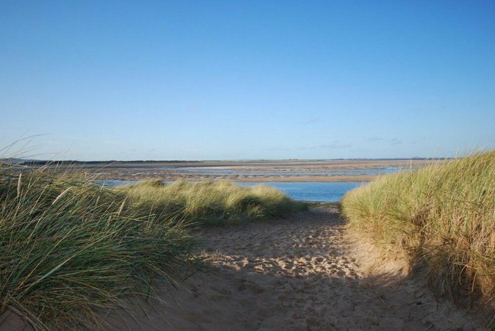 Heather Cottages - Grey Seal แบมบะระ ภายนอก รูปภาพ