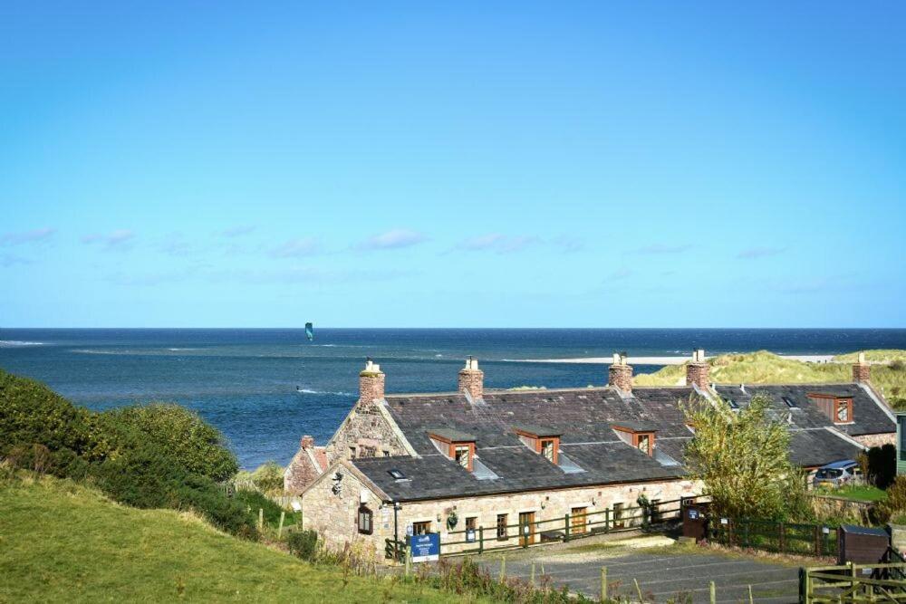 Heather Cottages - Grey Seal แบมบะระ ภายนอก รูปภาพ